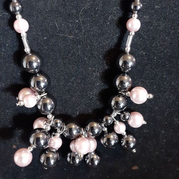 19" HEMATITE &PEARLIZED PINK RESIN ART - Picture 8 of 8